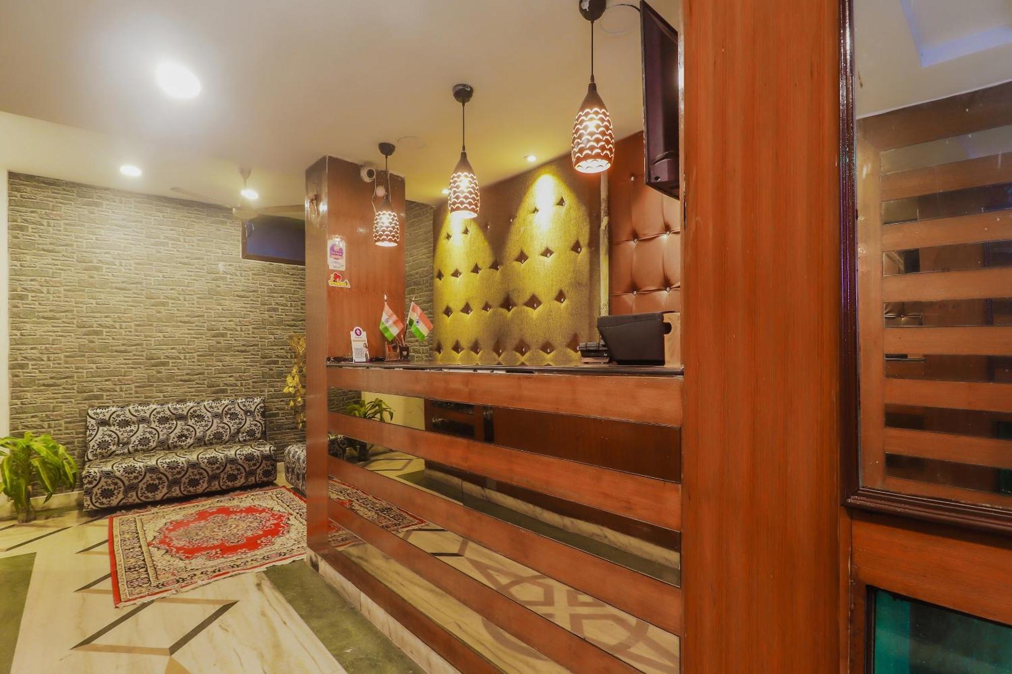 OYO 74184 Hotel Meredian Comfort Inn Hyderabad Luaran gambar