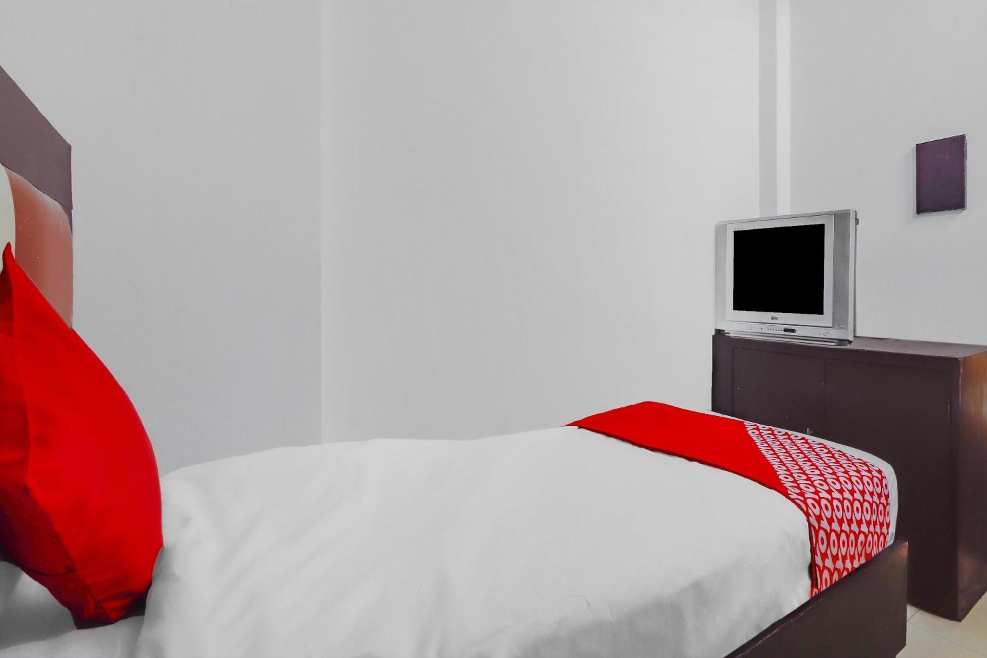 OYO 74184 Hotel Meredian Comfort Inn Hyderabad Luaran gambar